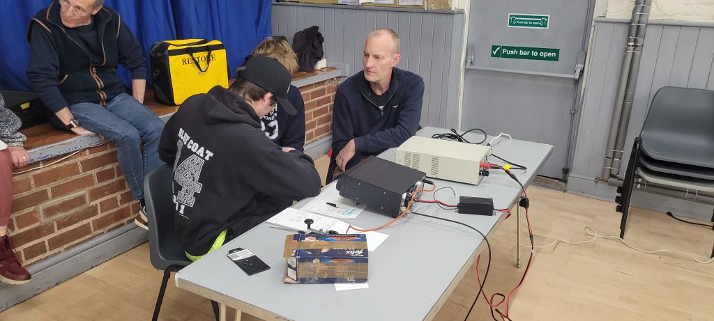 Night on the air, operating HF